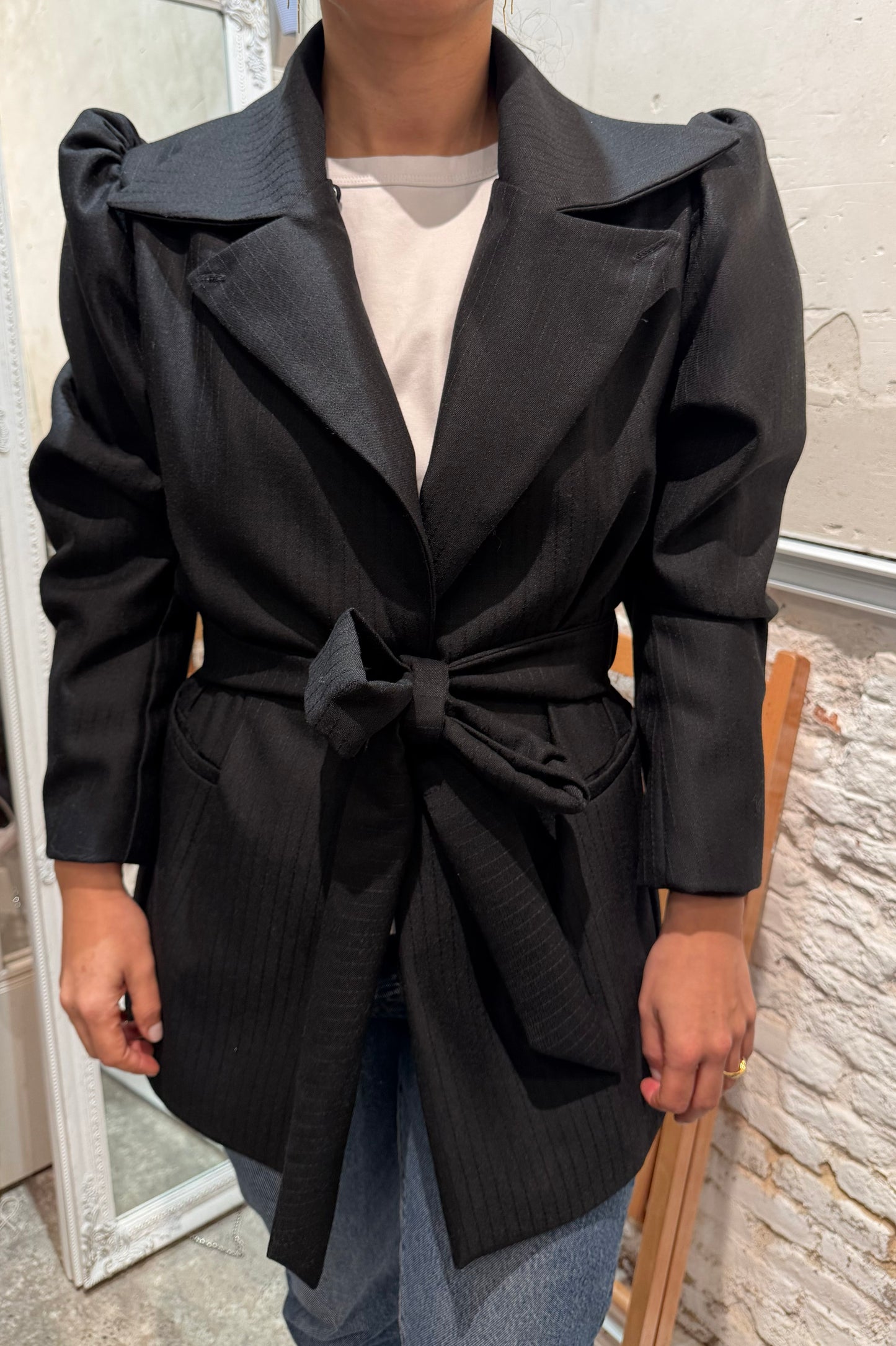 PREVENTA / Chaqueta Blossom Negra Raya Diplomática